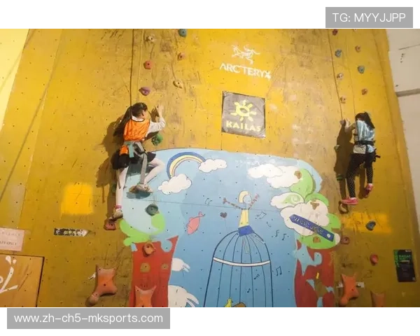 攀岩俱乐部开设亲子课程，家庭运动观念提升