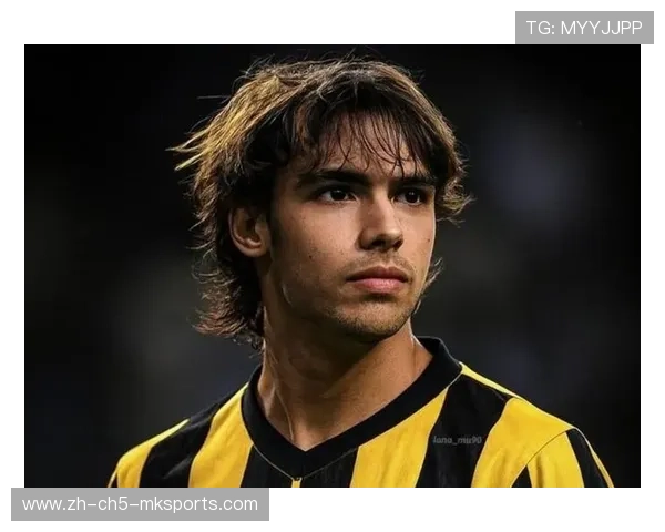 波尔图签约中场组织者